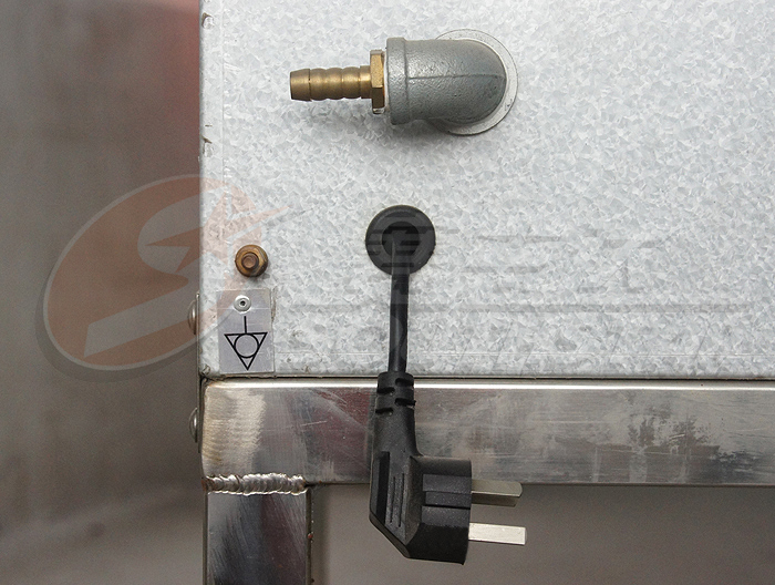 廣州賽思達豪華型二層四盤電腦版燃氣烤箱 NFR-40HI管道與電源線 廣州賽思達豪華型二層四盤電腦版燃氣烤箱 NFR-40HI管道與電源線