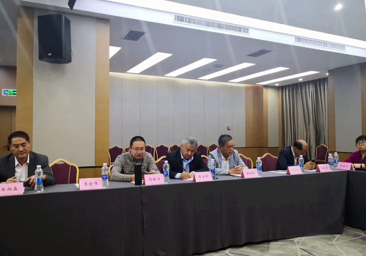 「賽思達烘焙設(shè)備」董事長唐樹松出席全國產(chǎn)品質(zhì)量安全風險監(jiān)測站(食品機械)工作研討會 「賽思達烘焙設(shè)備」董事長唐樹松出席全國產(chǎn)品質(zhì)量安全風險監(jiān)測站(食品機械)工作研討會