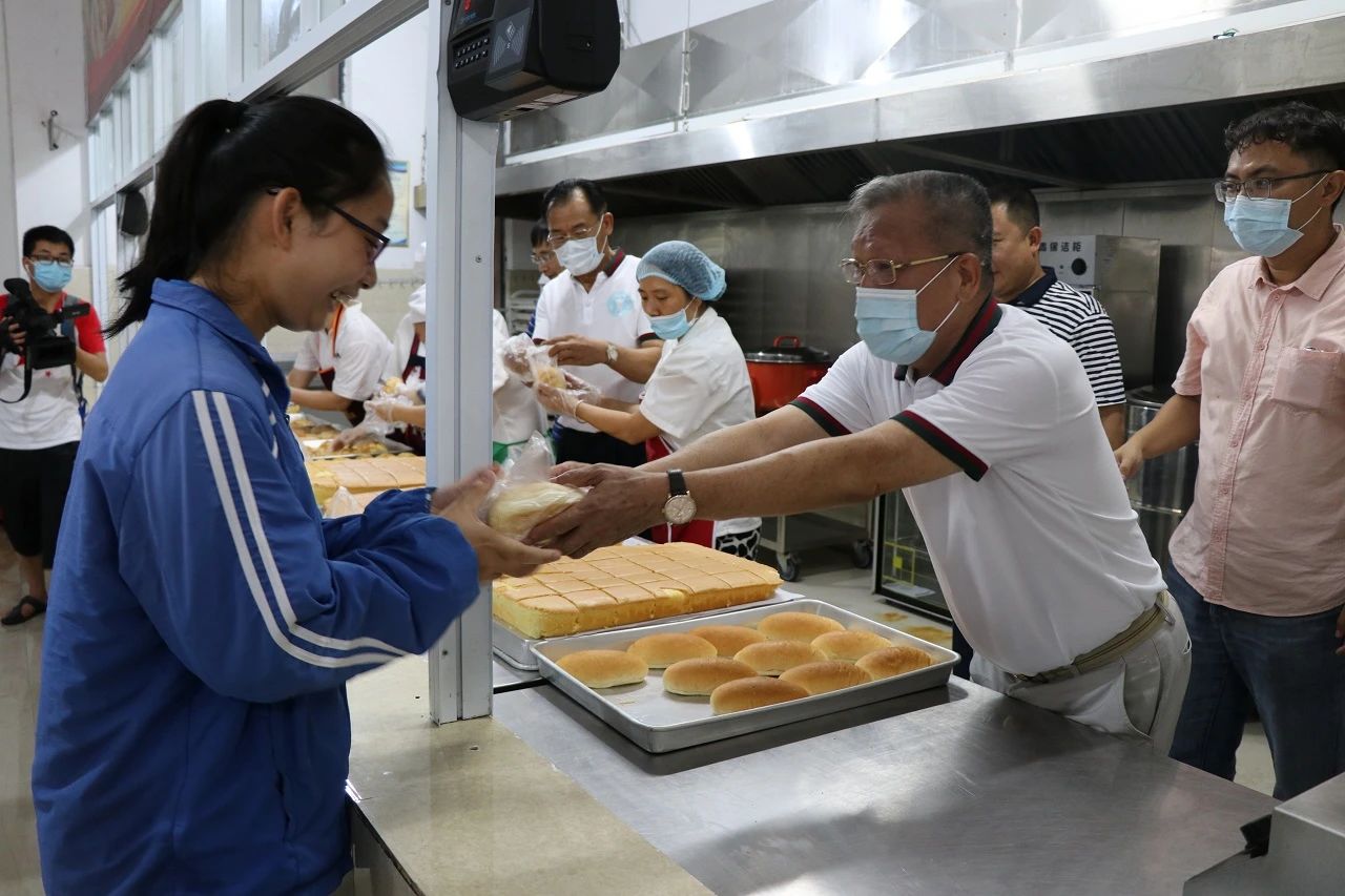 愛心助學，溫情傳遞——貴州公益助學系列活動